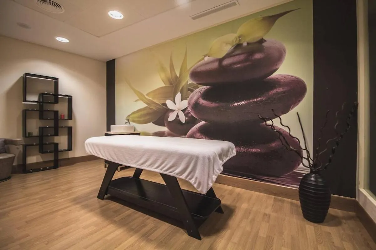 Samara Resort Gym Spa Jacuzzi Pools In マルベーリャ スペイン